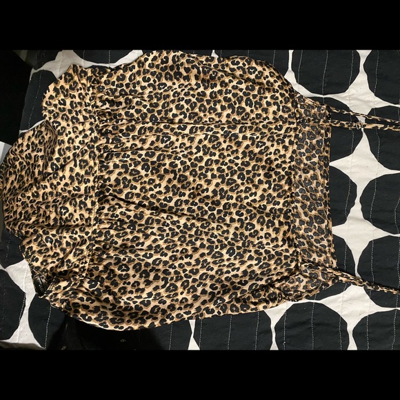 Forever 21 leopard satin cami blouse bodysuit - Picture 4 of 4